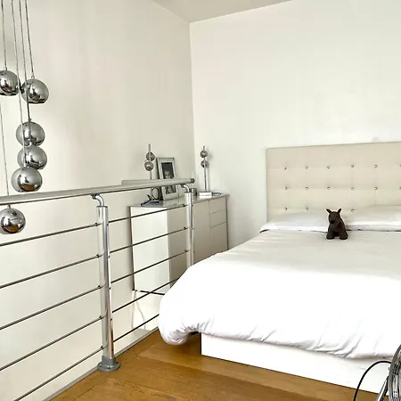 Grand Loft Proche Sacre Coeur Gare Du Nord アパート パリ