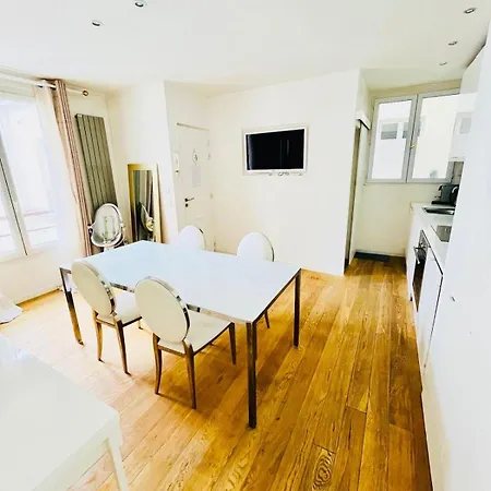 Grand Loft Proche Sacre Coeur Gare Du Nord アパート